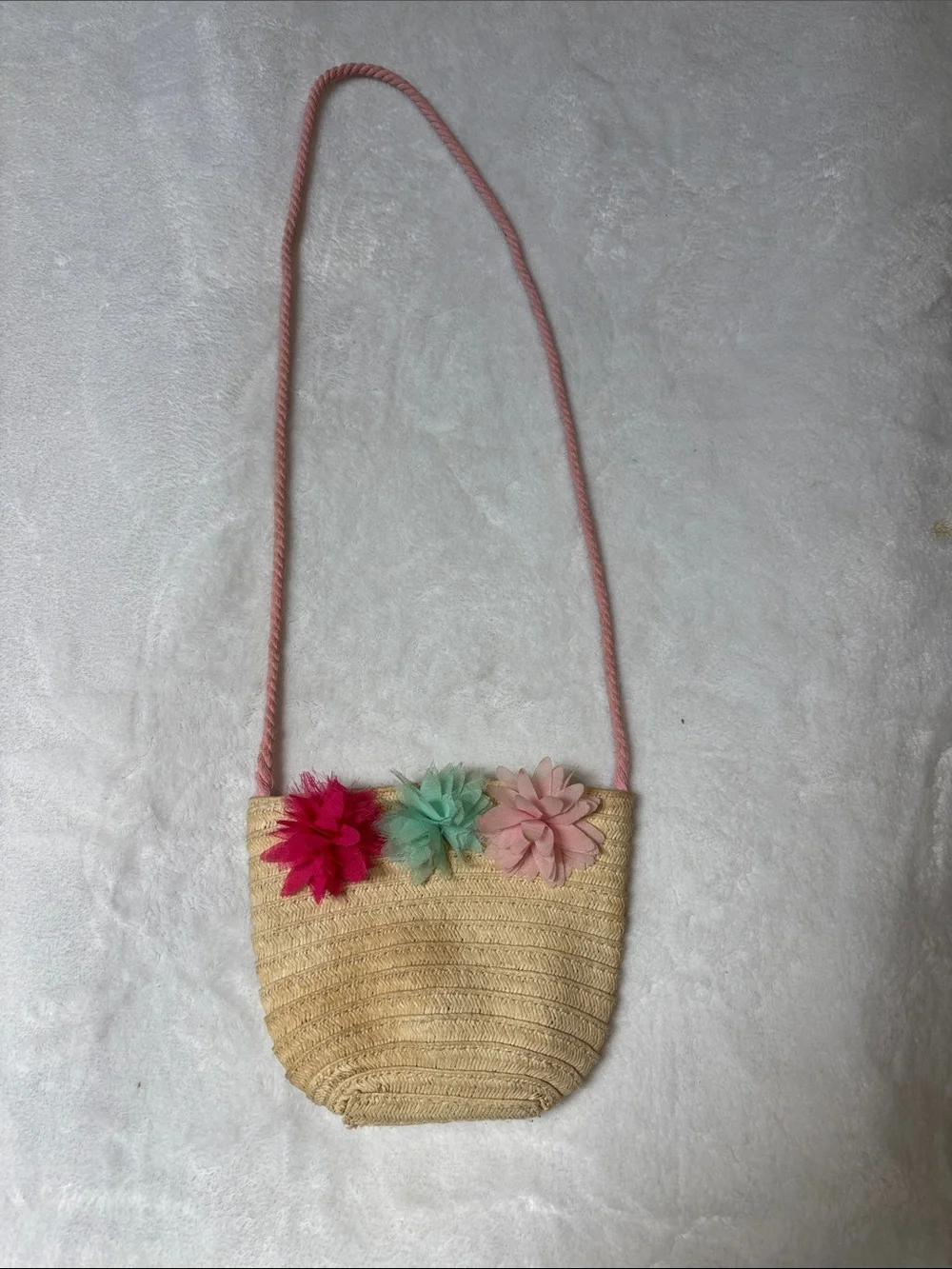 Girls' Straw Crossbody Bag with Pink Strap and Floral Accents